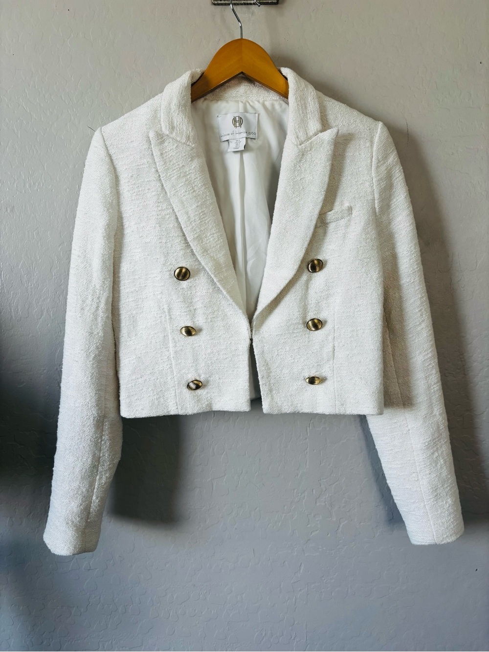 House of Harlow 1960 White Cropped Double-Breasted Blazer with Gold Buttons - Picture 2 of 7